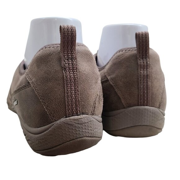 Skechers Brown Breathe Easy Remember Me Vegan Leather Bungee Slip On Sneaker - Picture 5 of 11